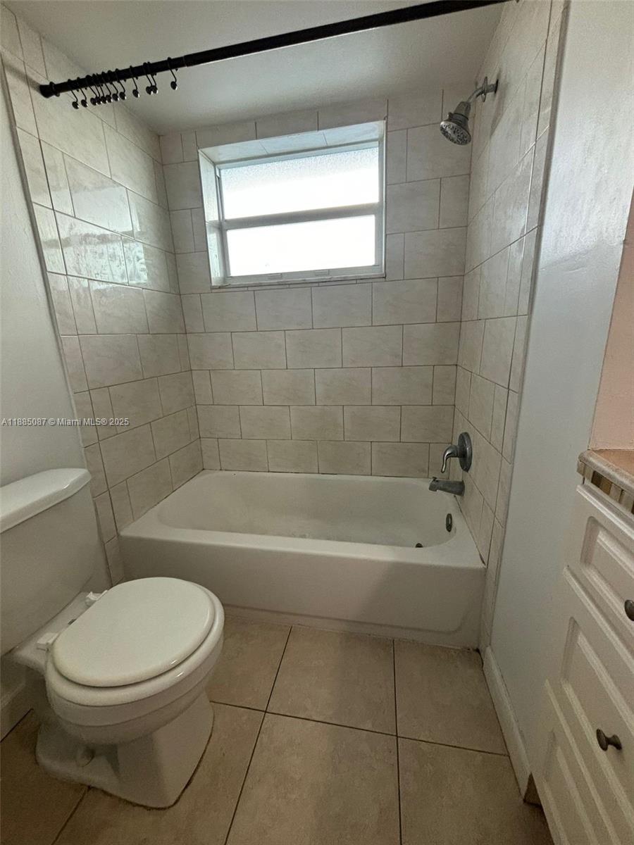 803-2 1 / 2 1062 sq. ft. $ 2025-09-25 0 Photo