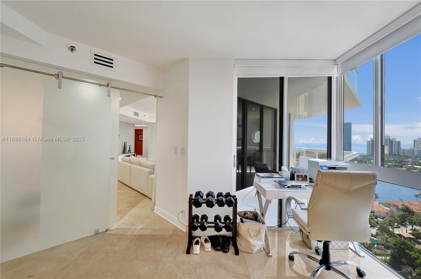 Photo of 20185 Country Club Dr  #2304, Aventura, Florida, 33180 - 