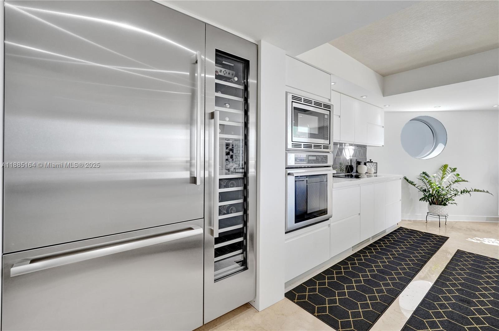 Photo of 20185 Country Club Dr  #2304, Aventura, Florida, 33180 - 