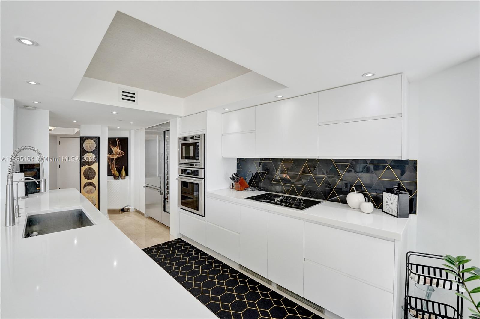 Photo of 20185 Country Club Dr  #2304, Aventura, Florida, 33180 - 