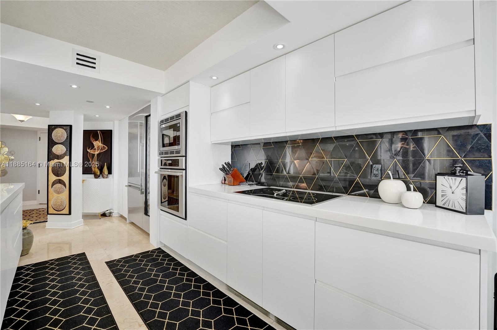Photo of 20185 Country Club Dr  #2304, Aventura, Florida, 33180 - 