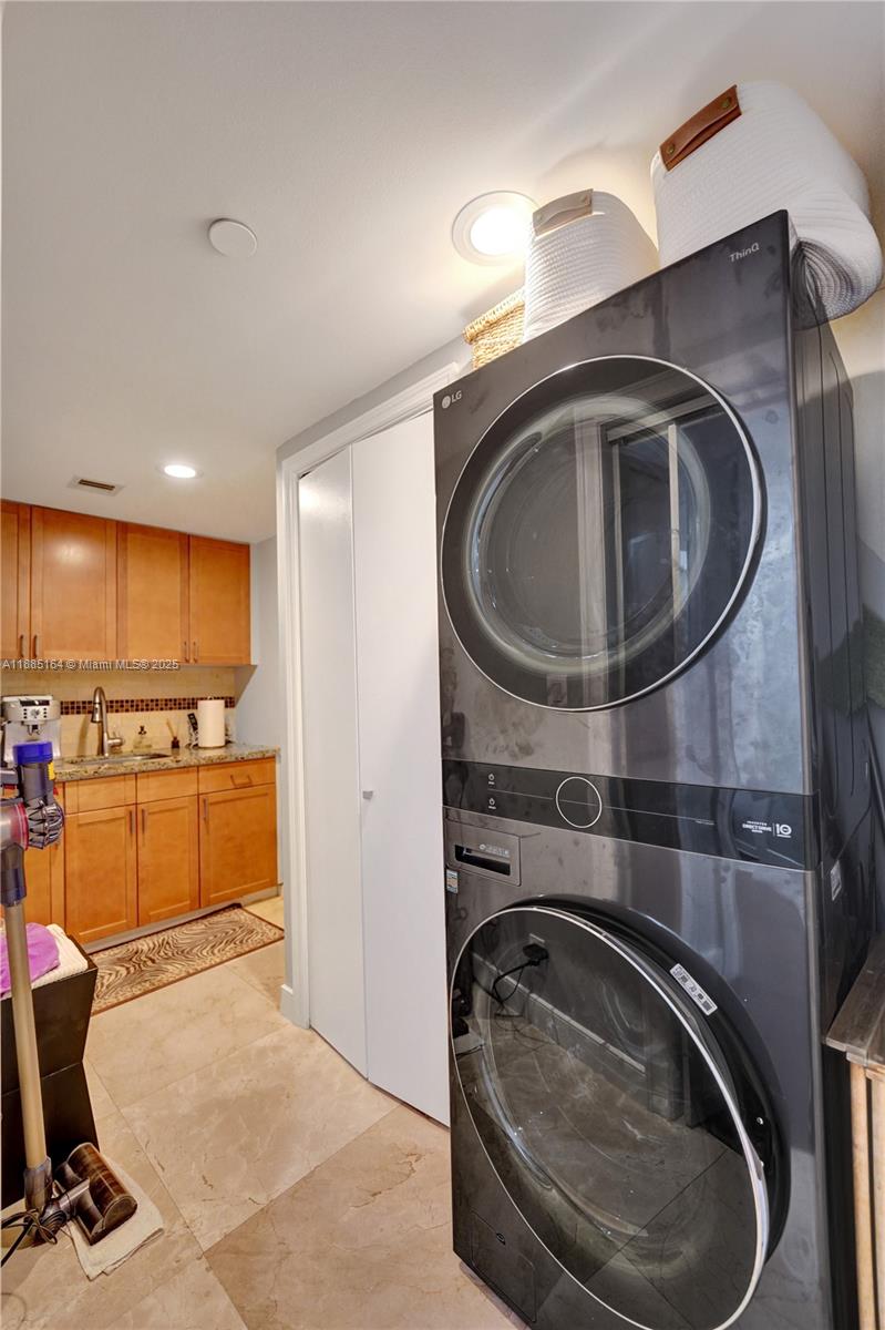 Photo of 20185 Country Club Dr  #2304, Aventura, Florida, 33180 - 
