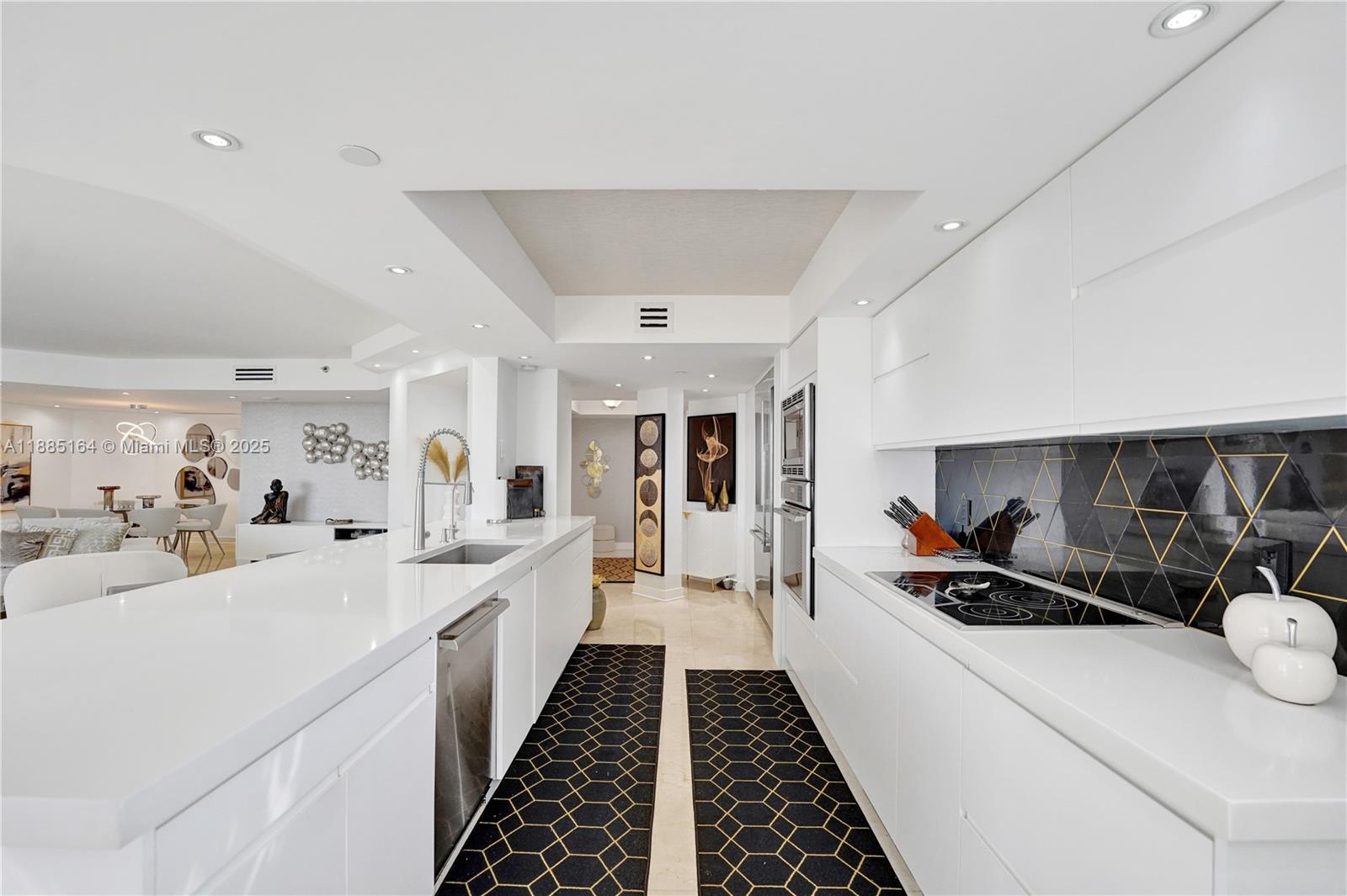 Photo of 20185 Country Club Dr  #2304, Aventura, Florida, 33180 - 