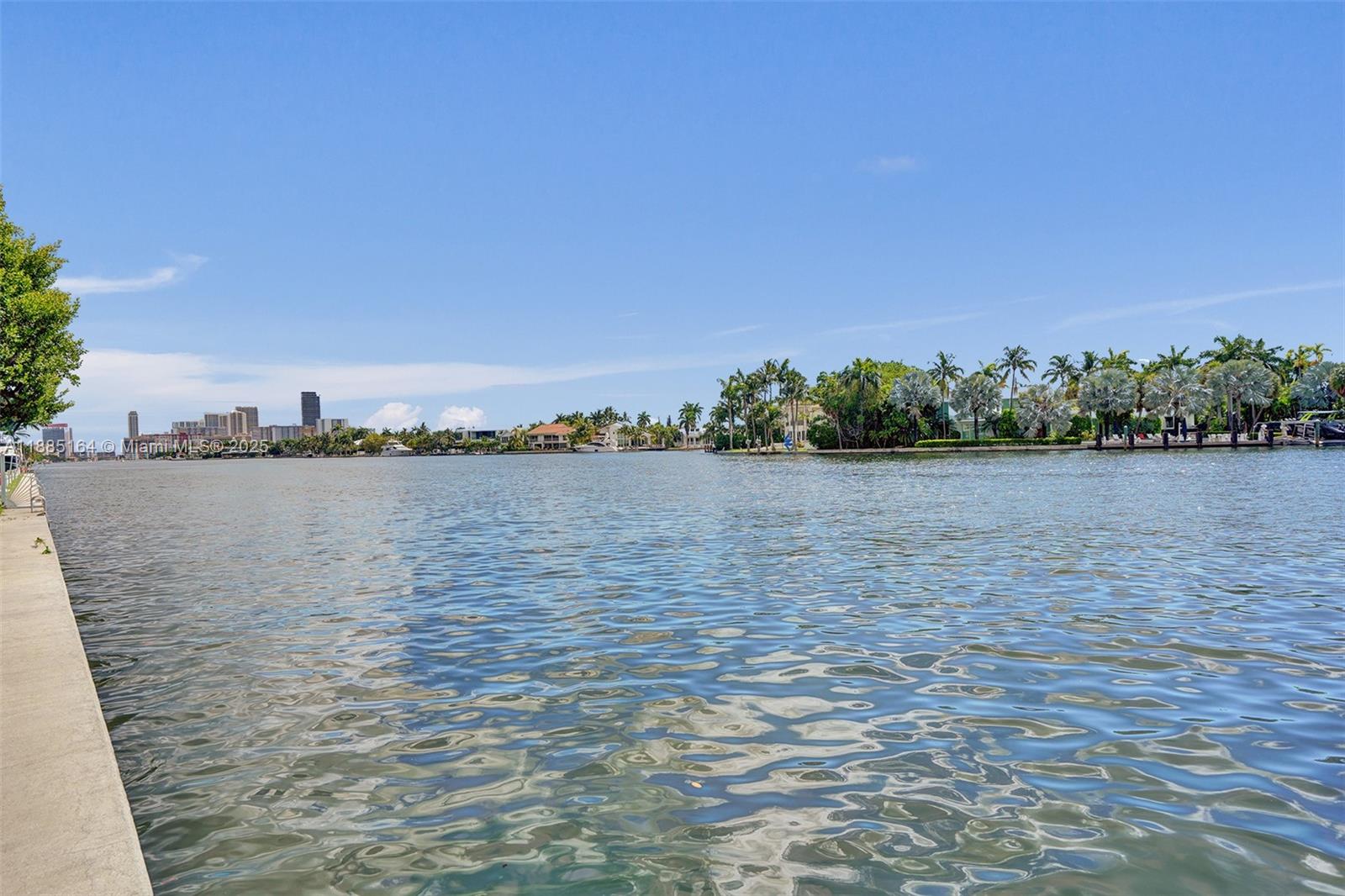 Photo of 20185 Country Club Dr  #2304, Aventura, Florida, 33180 - 