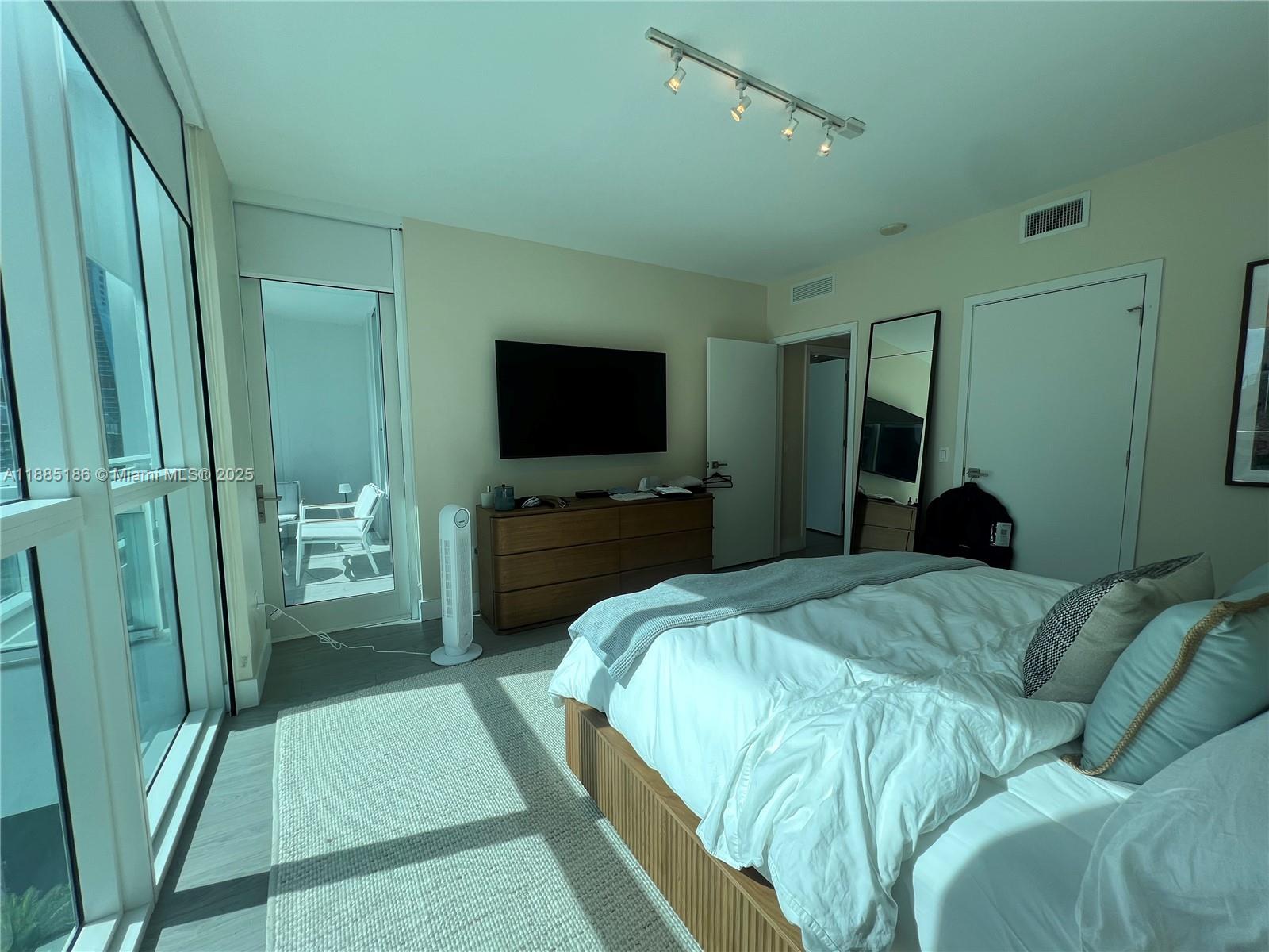Photo of 1080 Brickell Ave  #2206, Miami, Florida, 33131 - 