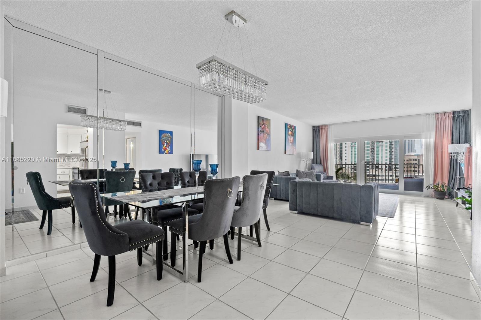 807 2 / 2 1350 sq. ft. $ 2025-09-26 0 Photo