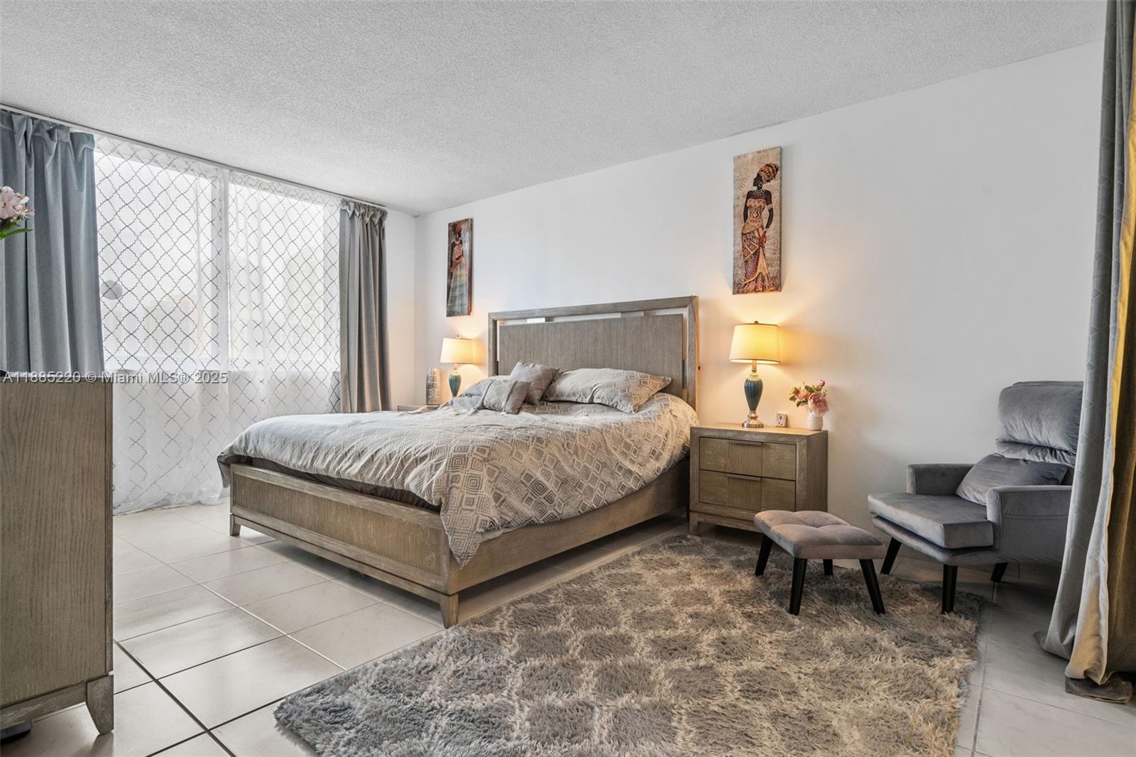 807 2 / 2 1350 sq. ft. $ 2025-09-26 0 Photo