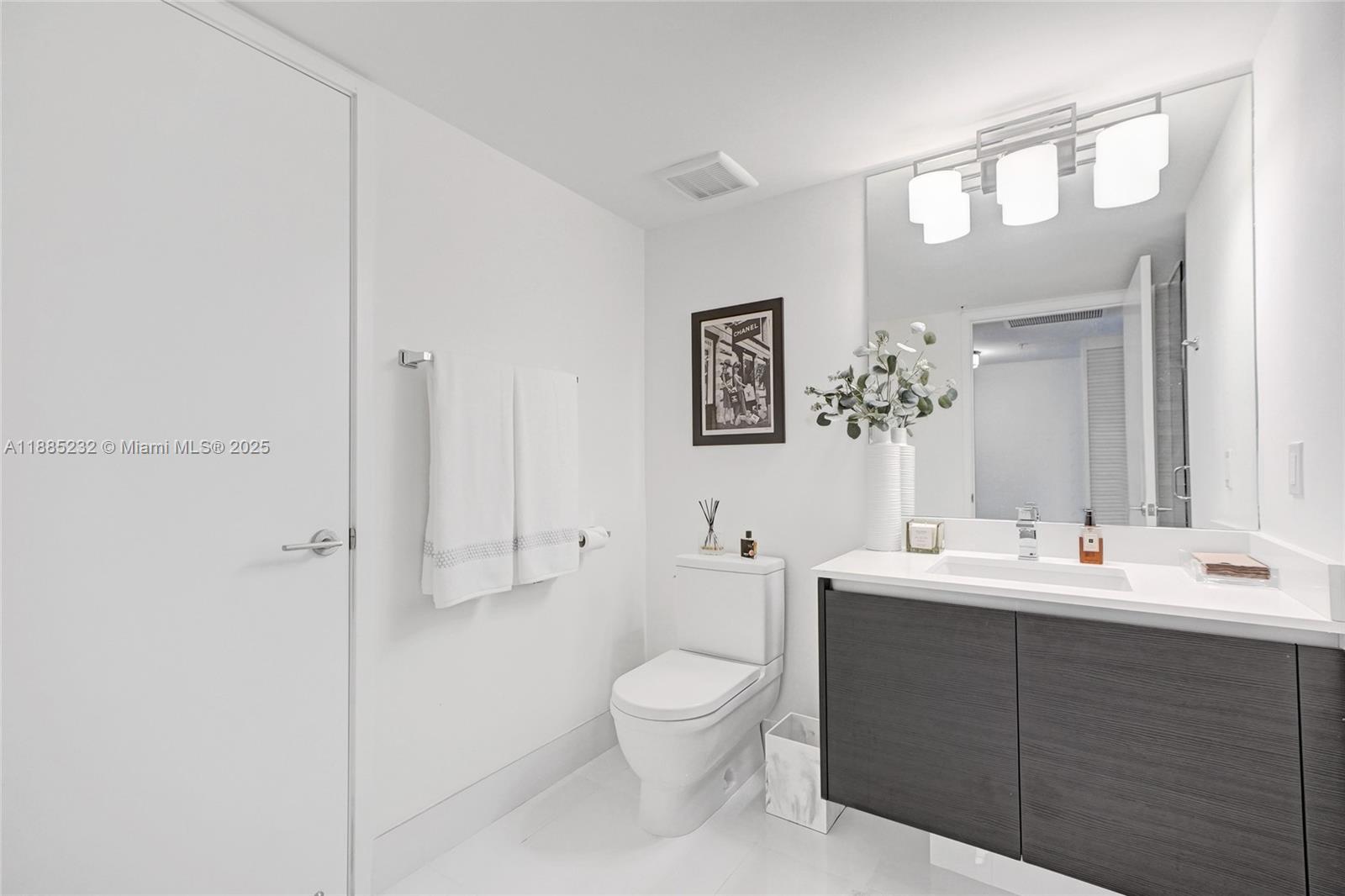 See details 4-1104 3 / 3 1541 sq. ft. $ 2025-09-26 0 Photo