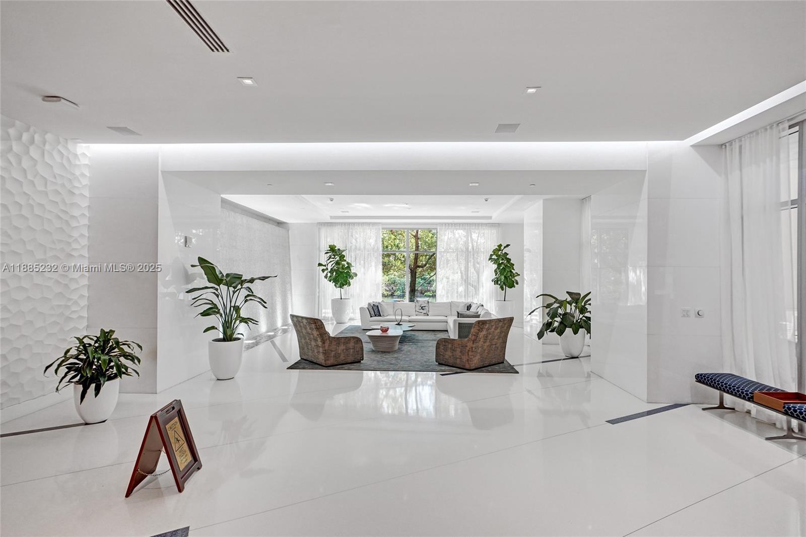 See details 4-1104 3 / 3 1541 sq. ft. $ 2025-09-26 0 Photo