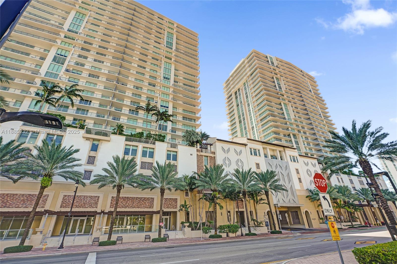 See details 4-1104 3 / 3 1541 sq. ft. $ 2025-09-26 0 Photo