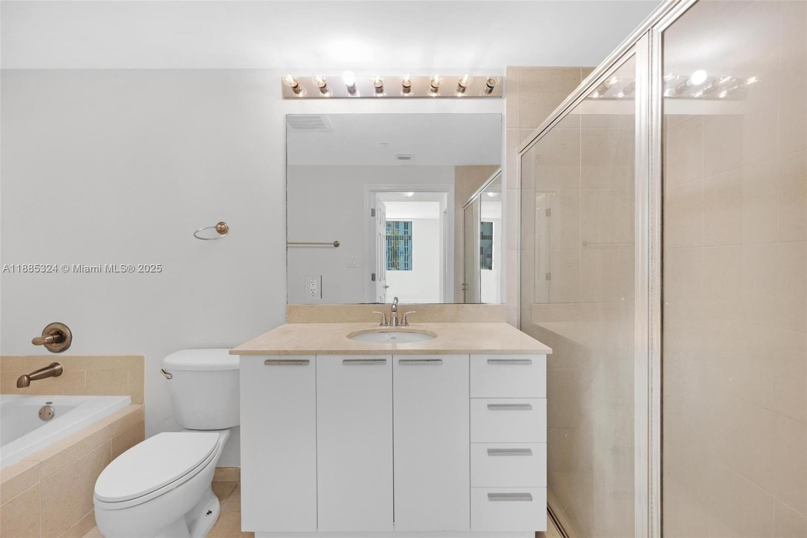 Photo of 140 Dixie Hwy  #512, Hollywood, Florida, 33020 - 