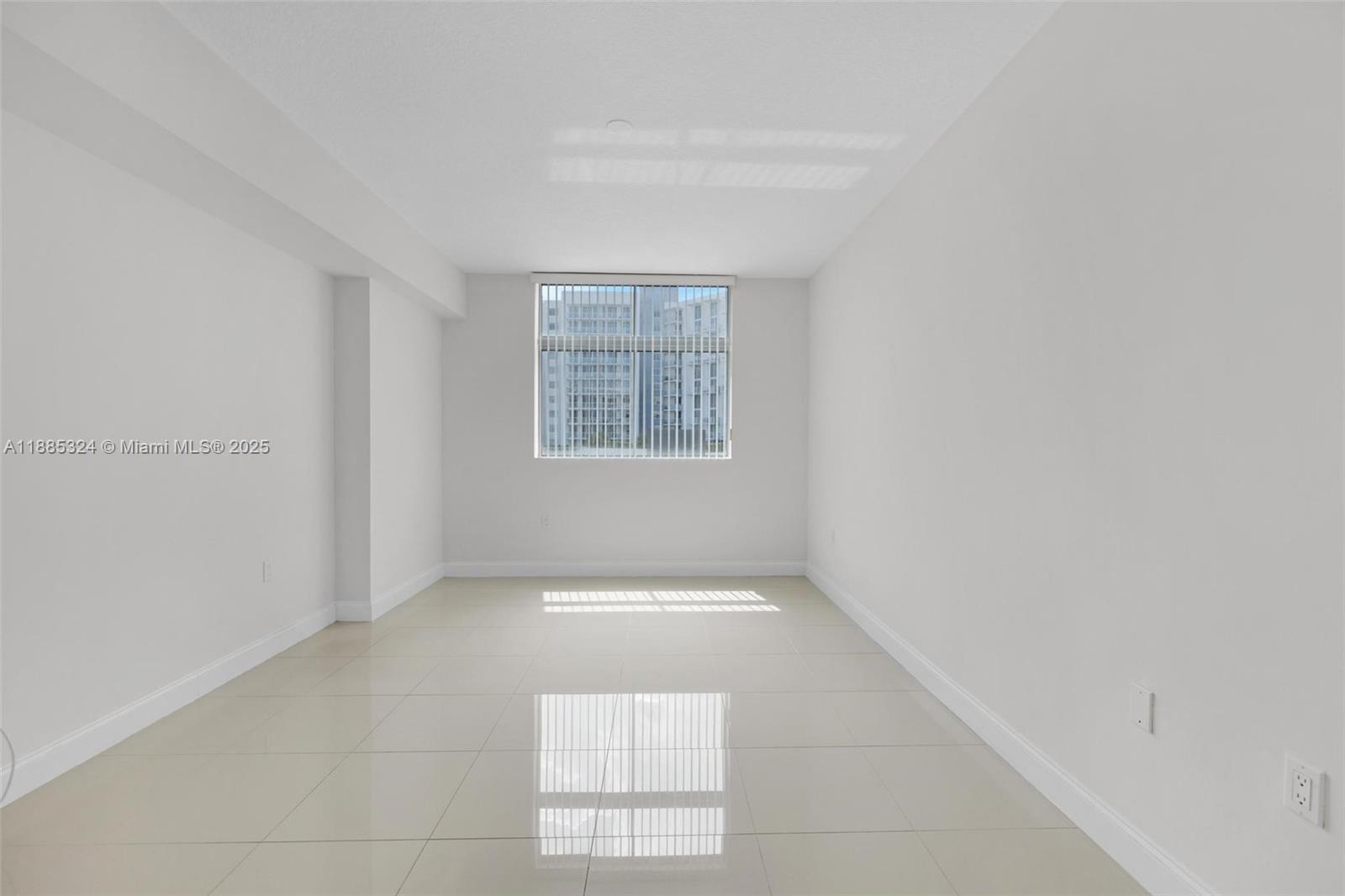 Photo of 140 Dixie Hwy  #512, Hollywood, Florida, 33020 - 