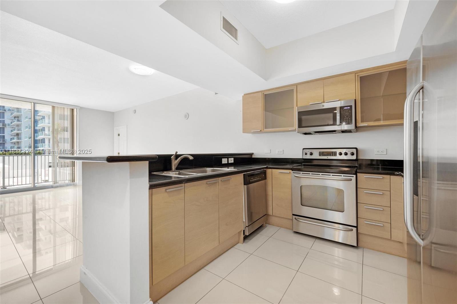 Photo of 140 Dixie Hwy  #512, Hollywood, Florida, 33020 - 