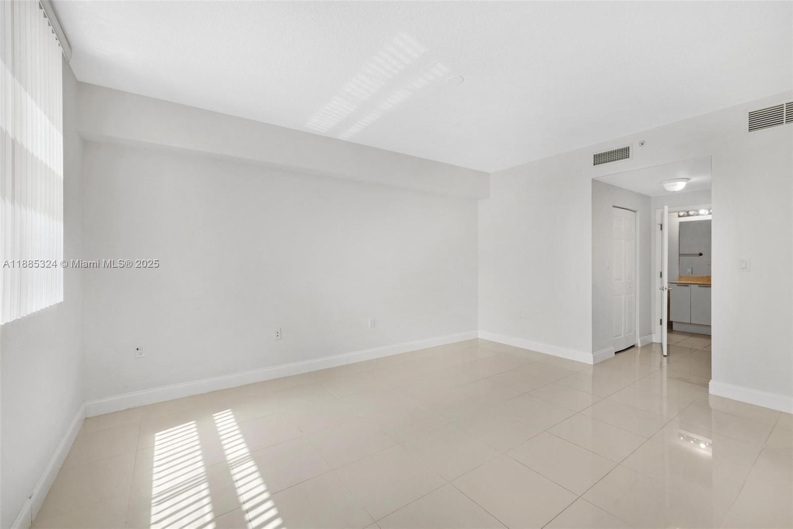 Photo of 140 Dixie Hwy  #512, Hollywood, Florida, 33020 - 