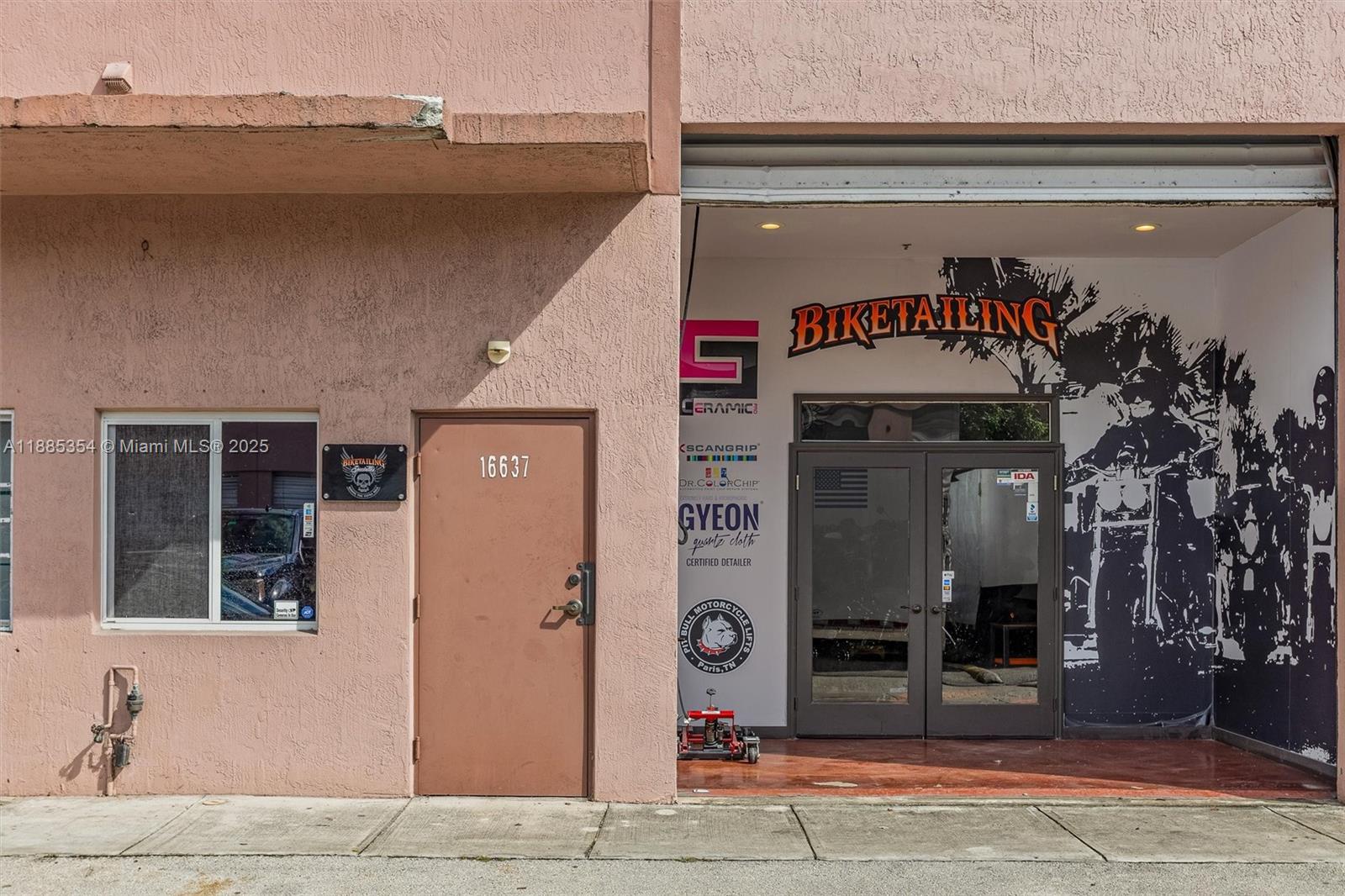 8B  /   sq. ft. $ 2025-09-26 0 Photo