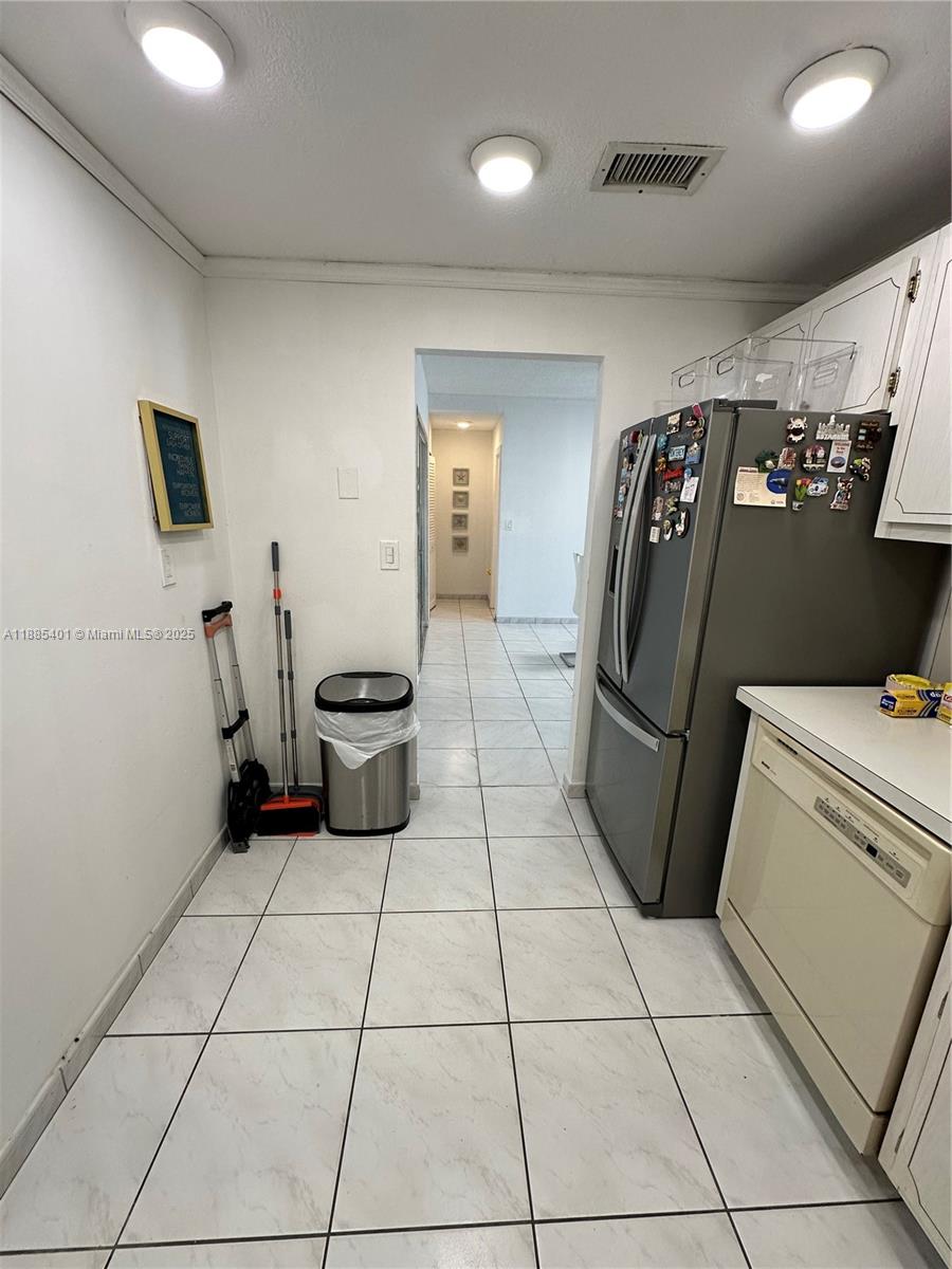 1209 1 / 2 762 sq. ft. $ 2025-09-26 0 Photo