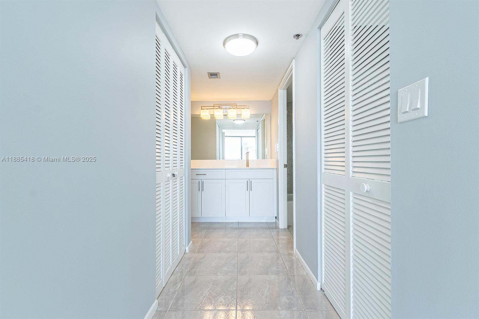 2406 2 / 2 1232 sq. ft. $ 2025-09-26 0 Photo