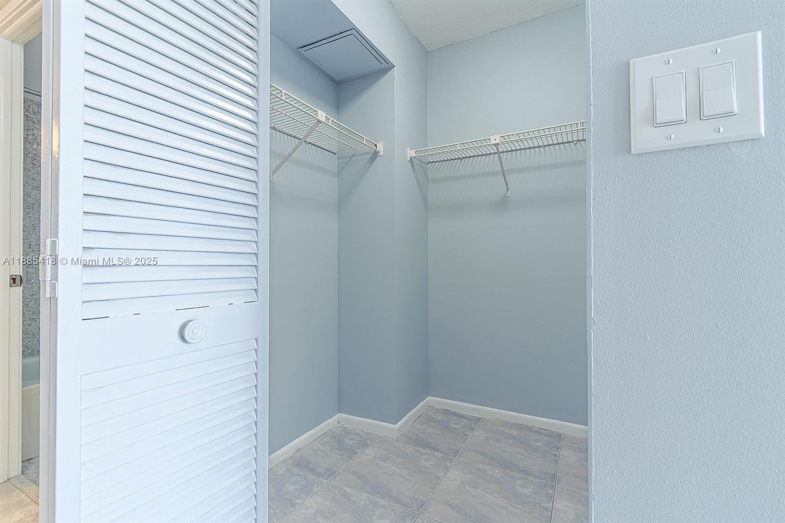 2406 2 / 2 1232 sq. ft. $ 2025-09-26 0 Photo
