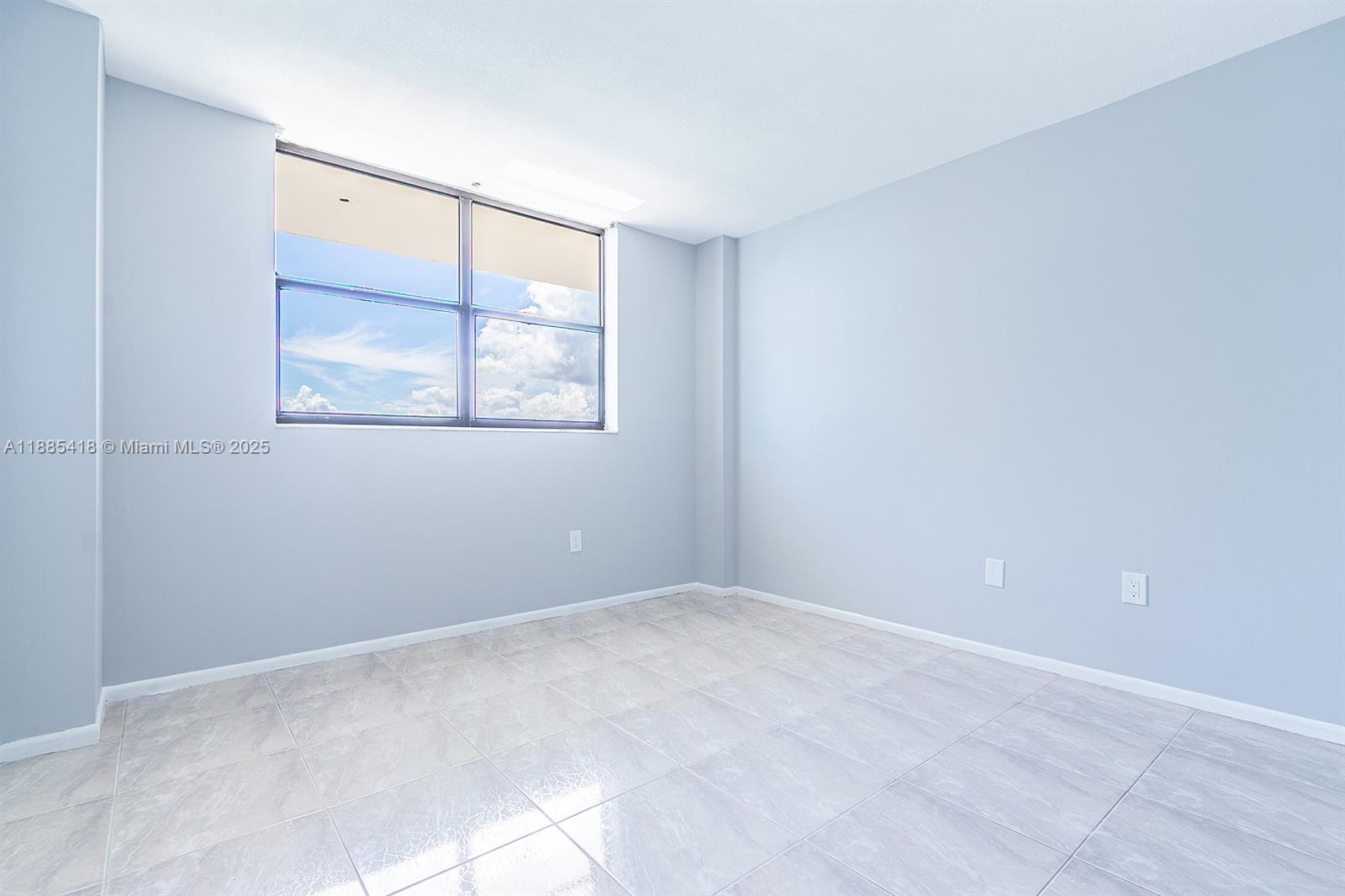 2406 2 / 2 1232 sq. ft. $ 2025-09-26 0 Photo