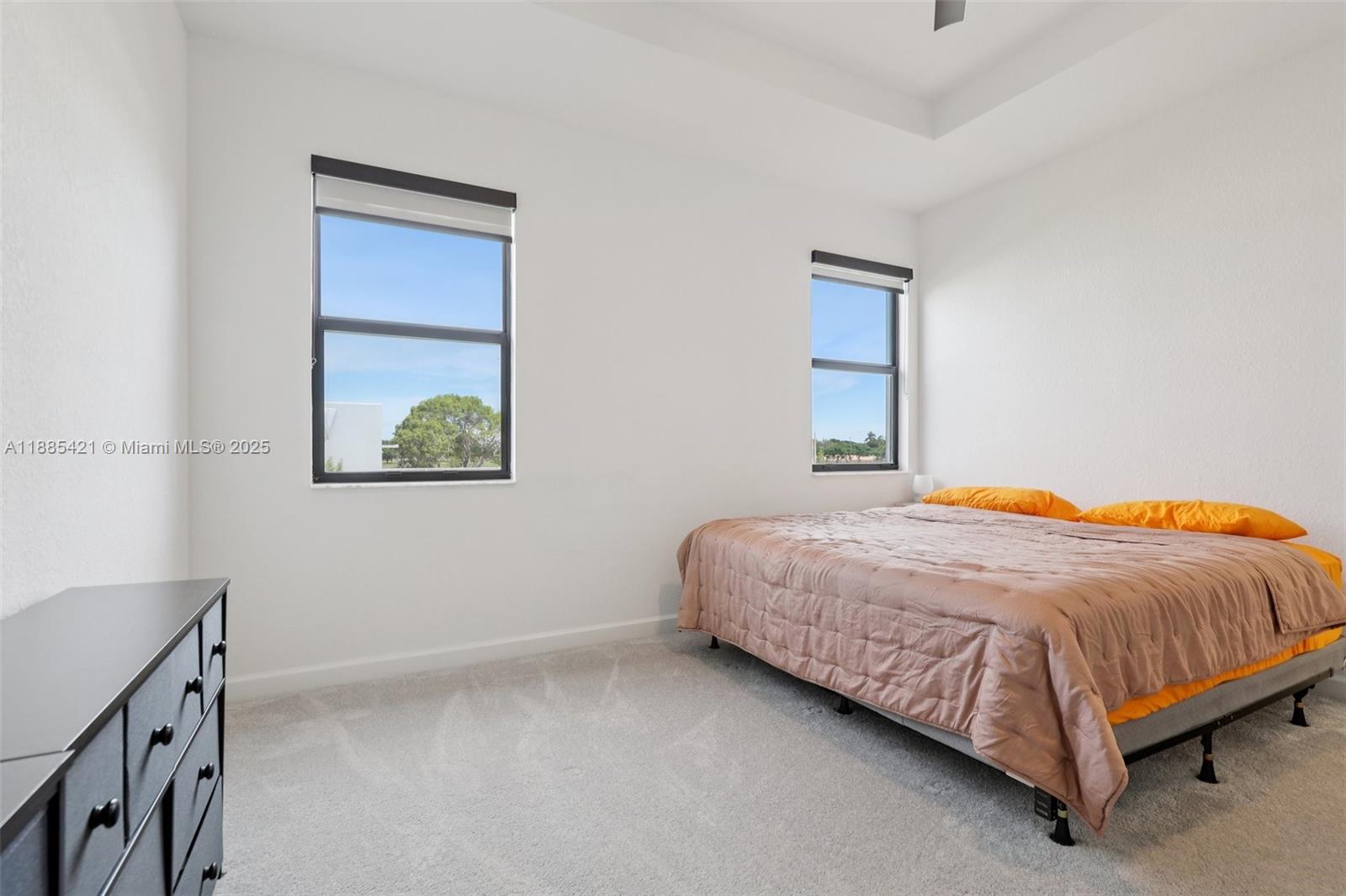 See details 28639 3 / 3 1722 sq. ft. $ 2025-12-01 0 Photo