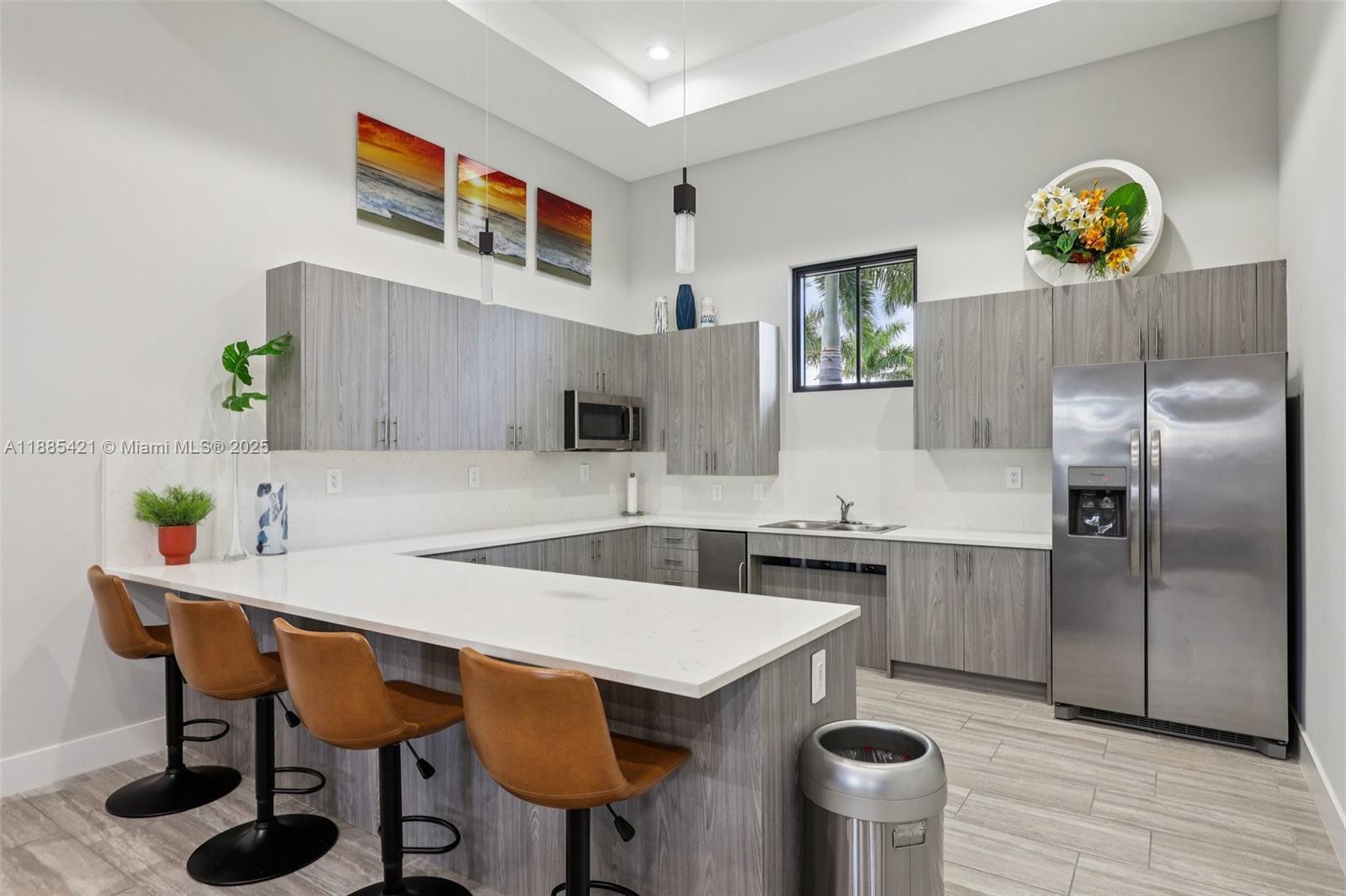 See details 28639 3 / 3 1722 sq. ft. $ 2025-12-01 0 Photo