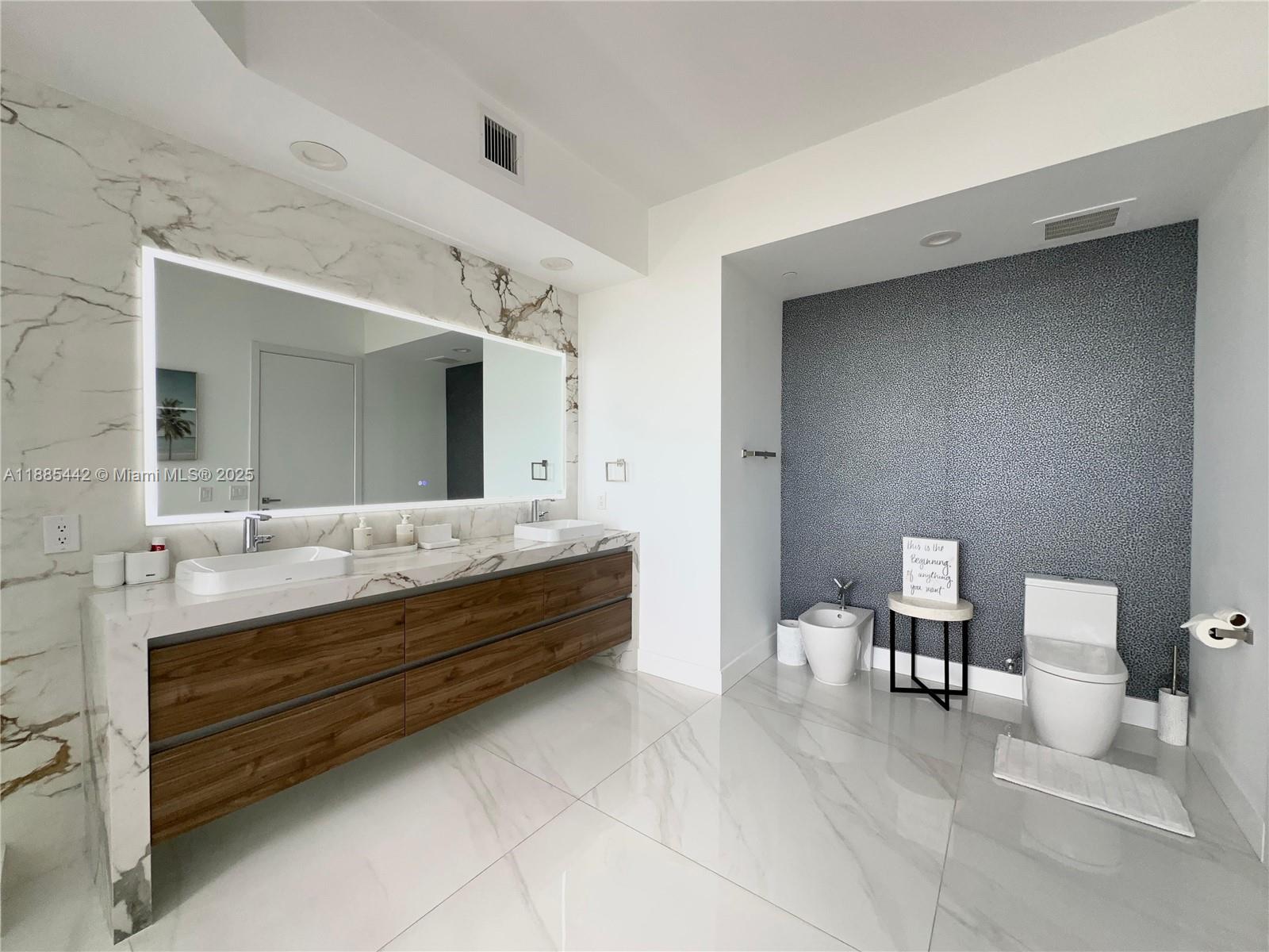 2406 3 / 4 2327 sq. ft. $ 2025-09-26 0 Photo