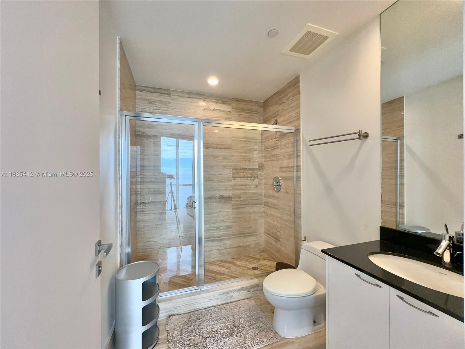 2406 3 / 4 2327 sq. ft. $ 2025-09-26 0 Photo