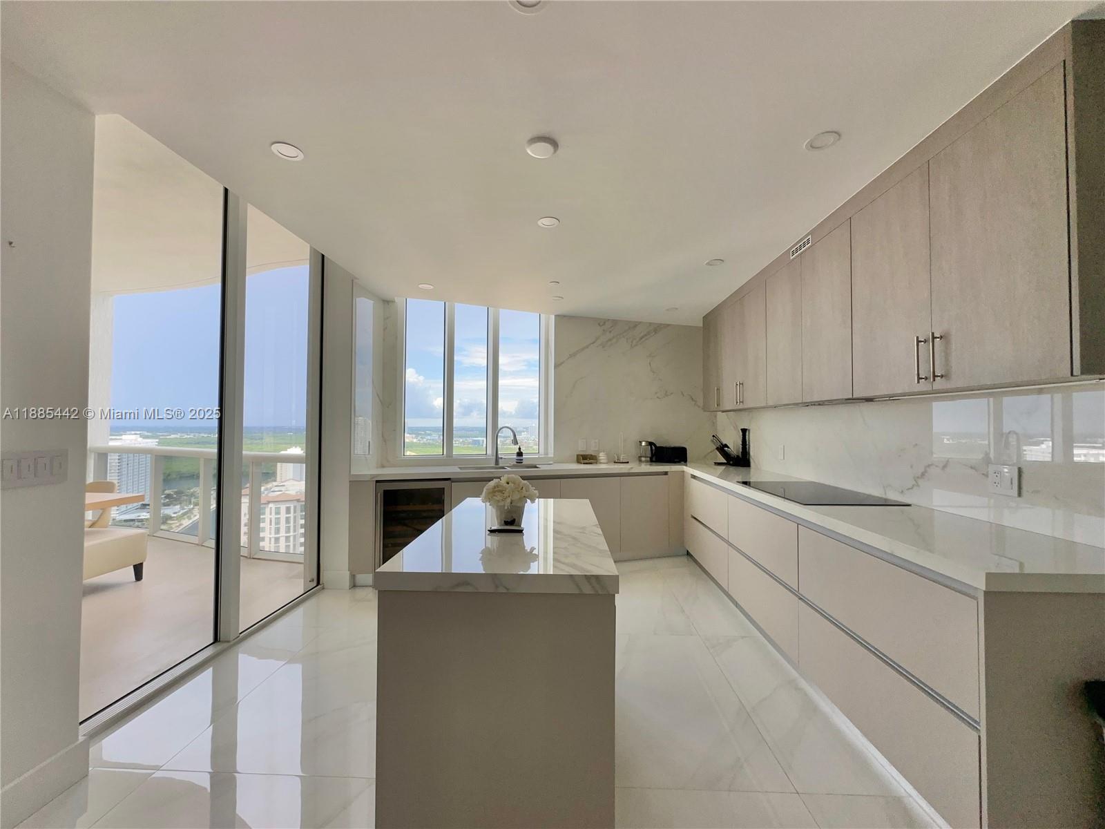 2406 3 / 4 2327 sq. ft. $ 2025-09-26 0 Photo