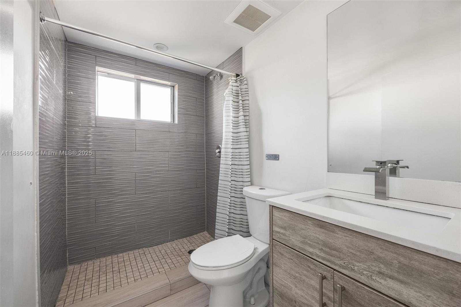   /  4457 sq. ft. $ 2025-09-26 0 Photo