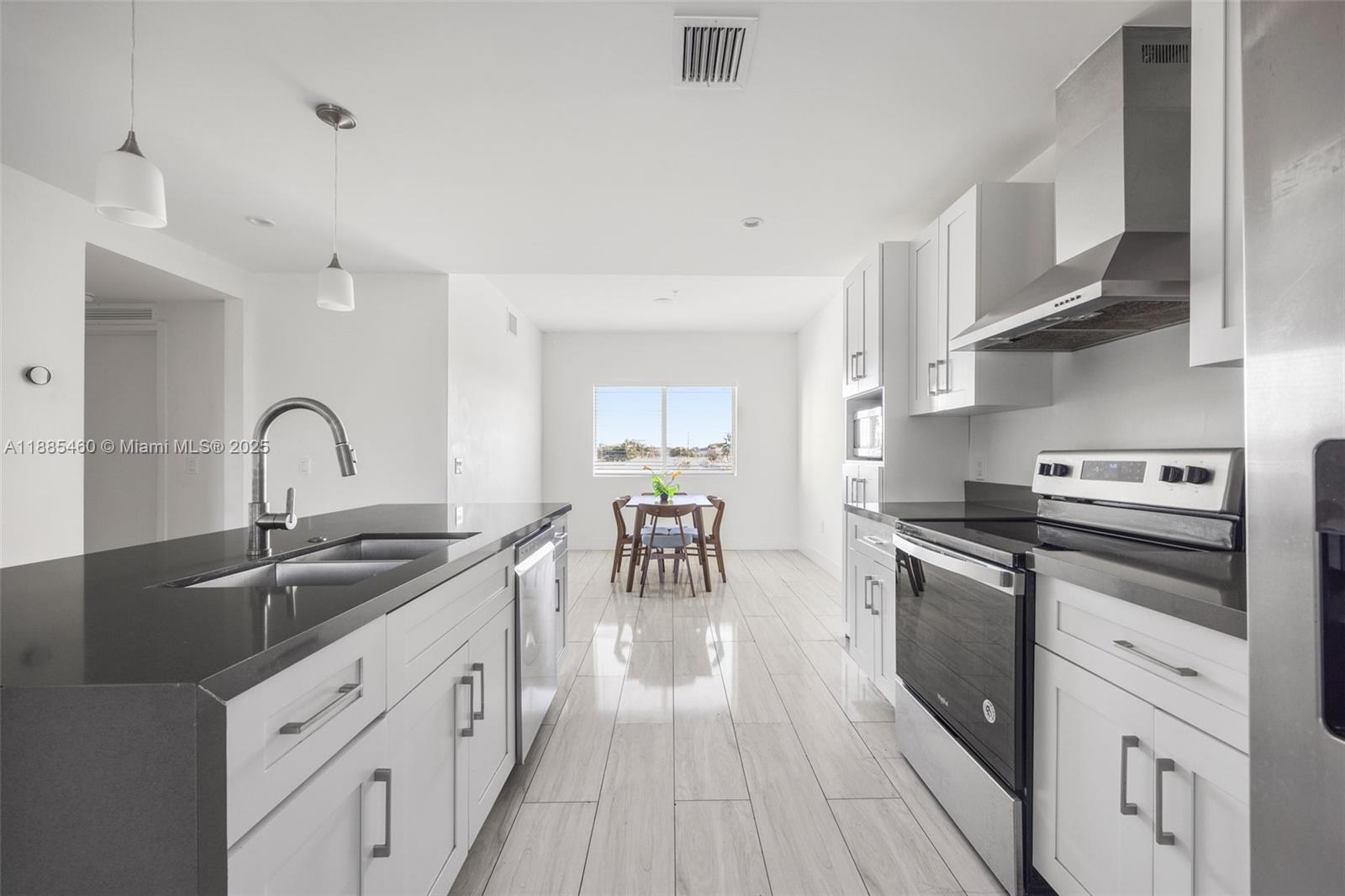   /  4457 sq. ft. $ 2025-09-26 0 Photo