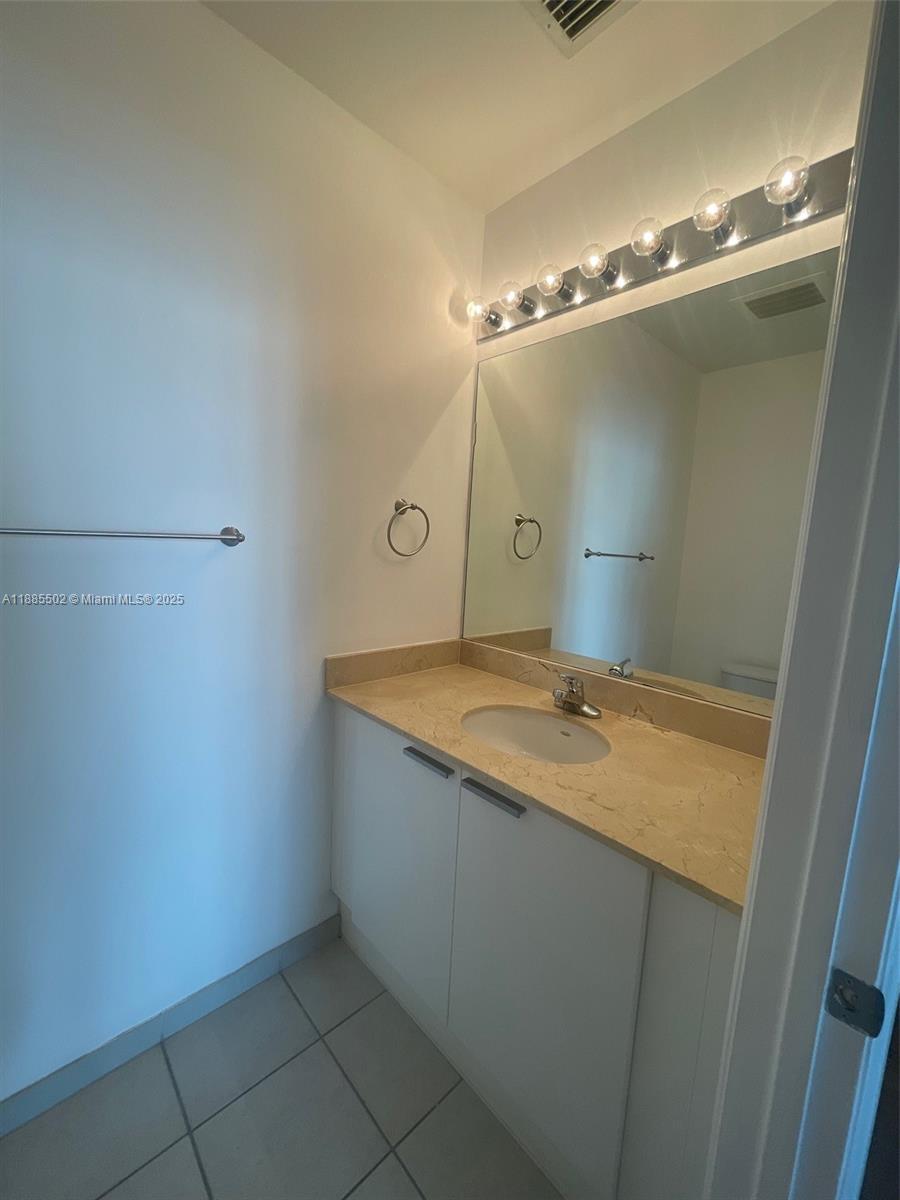 Photo of    #1016, Hollywood, Florida, 33020 - 