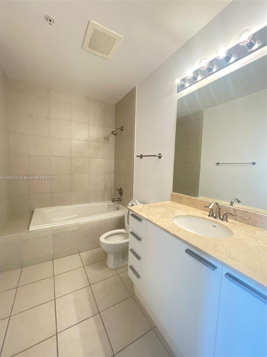 Photo of    #1016, Hollywood, Florida, 33020 - 