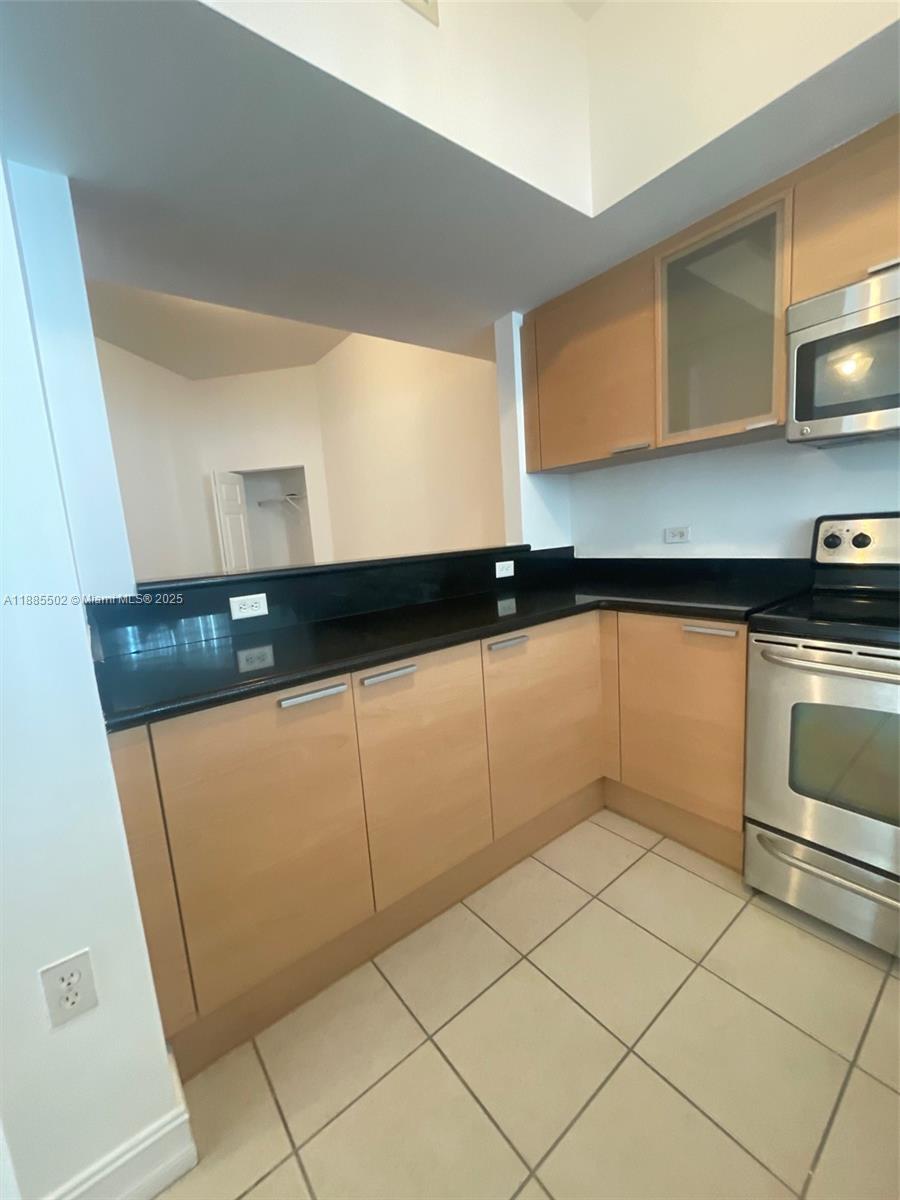 Photo of    #1016, Hollywood, Florida, 33020 - 