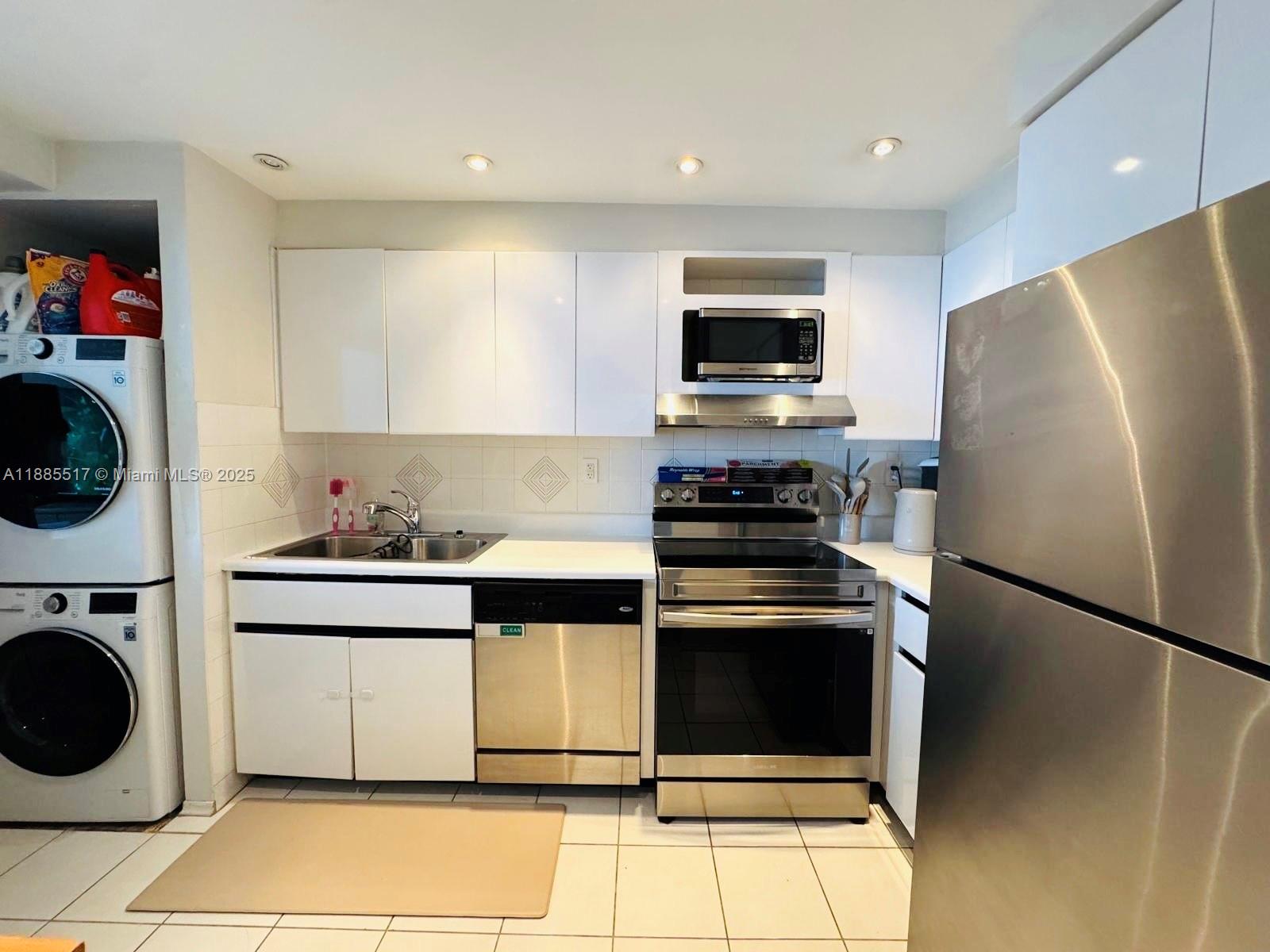 Photo of 3731 Country Club Dr #928, Aventura, Florida, 33180 -