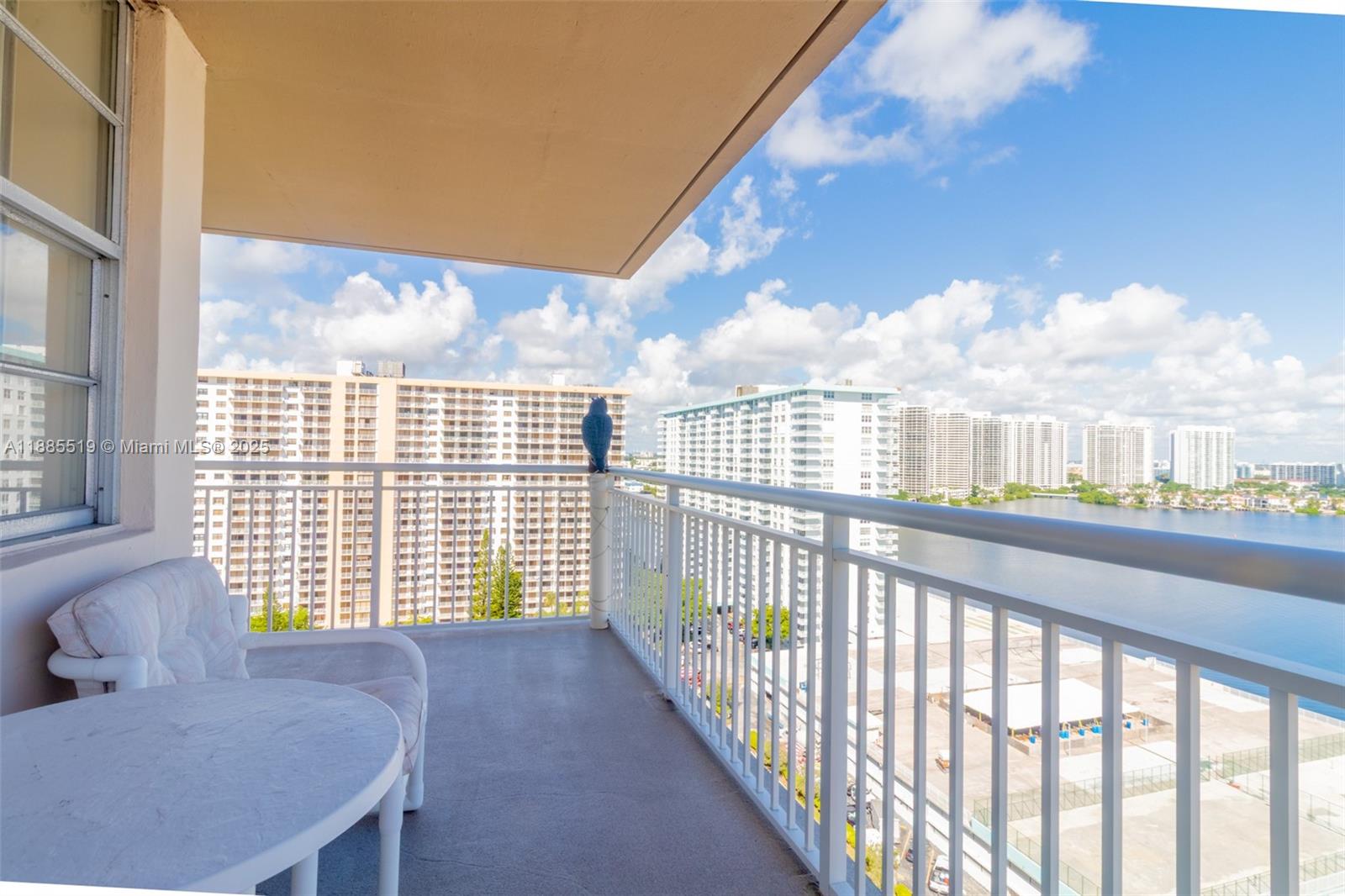 1816 2 / 2 1544 sq. ft. $ 2025-09-26 0 Photo