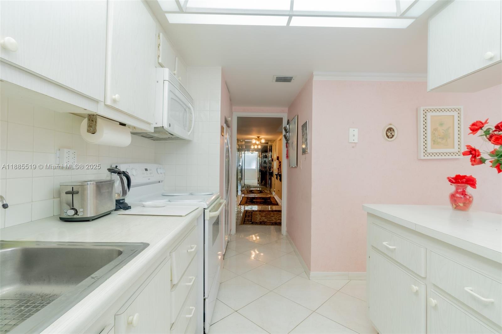 1816 2 / 2 1544 sq. ft. $ 2025-09-26 0 Photo