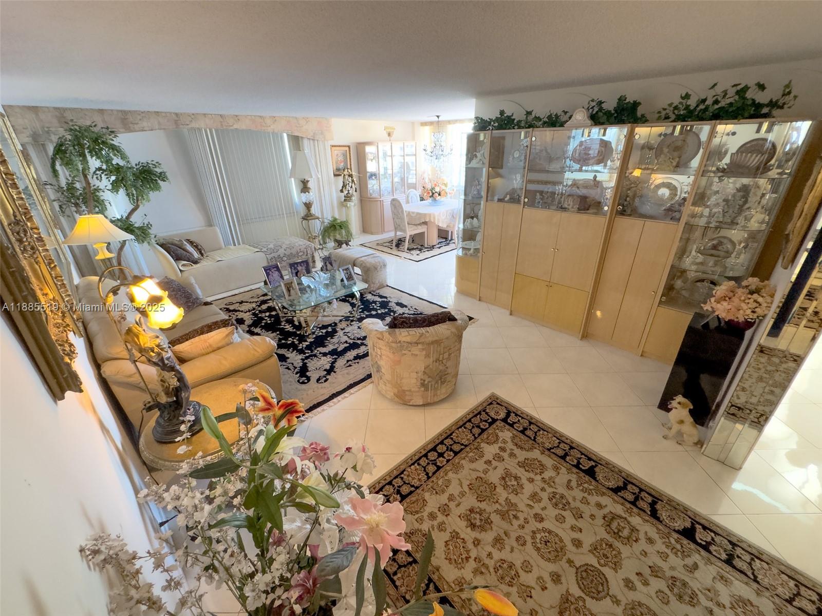 1816 2 / 2 1544 sq. ft. $ 2025-09-26 0 Photo