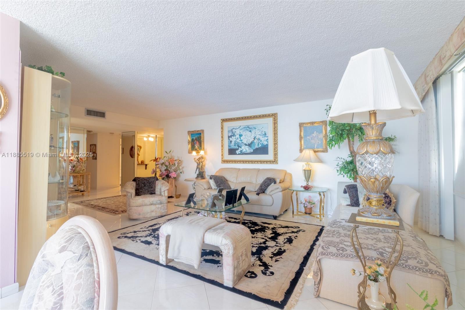 1816 2 / 2 1544 sq. ft. $ 2025-09-26 0 Photo