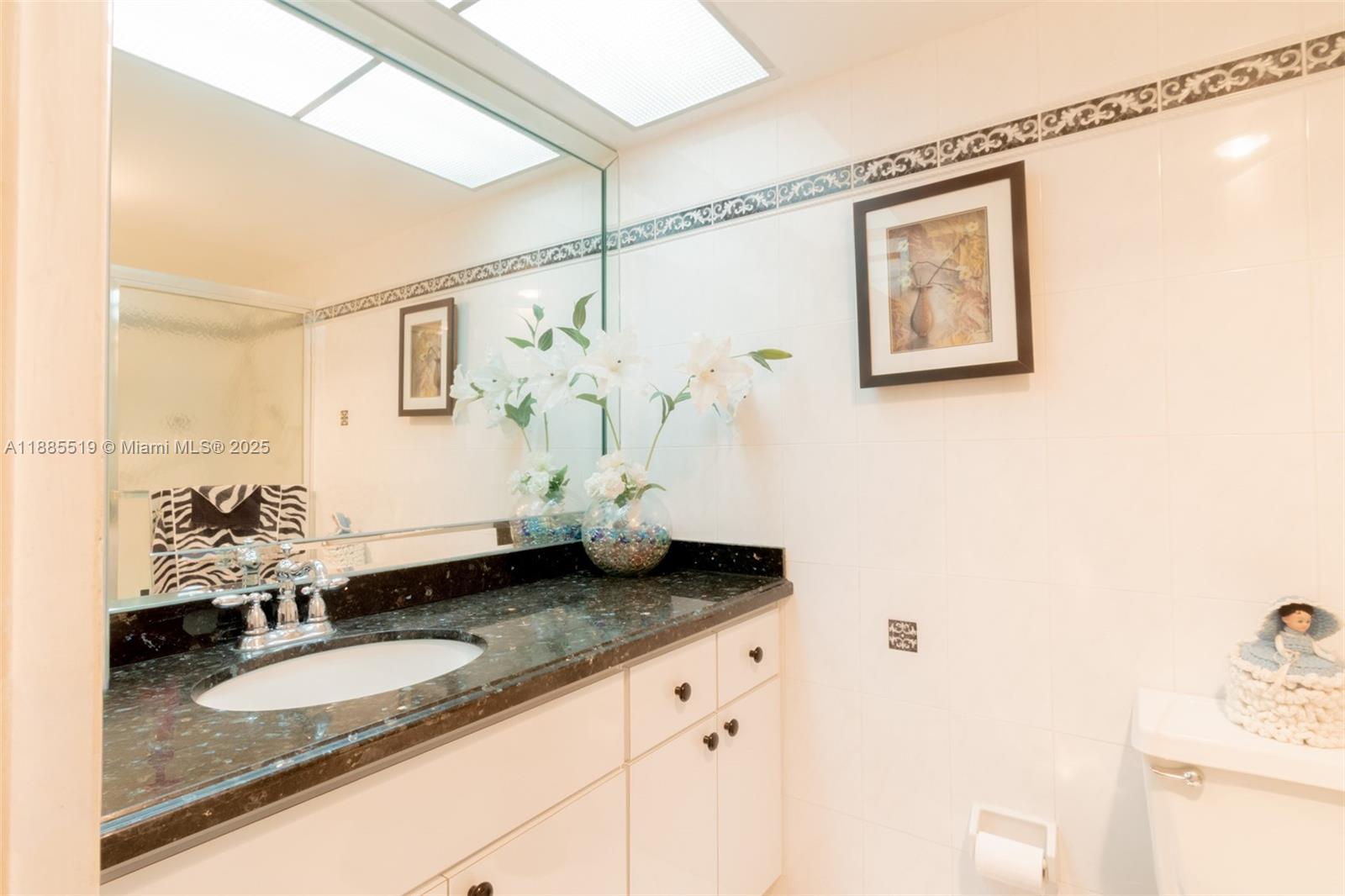 1816 2 / 2 1544 sq. ft. $ 2025-09-26 0 Photo