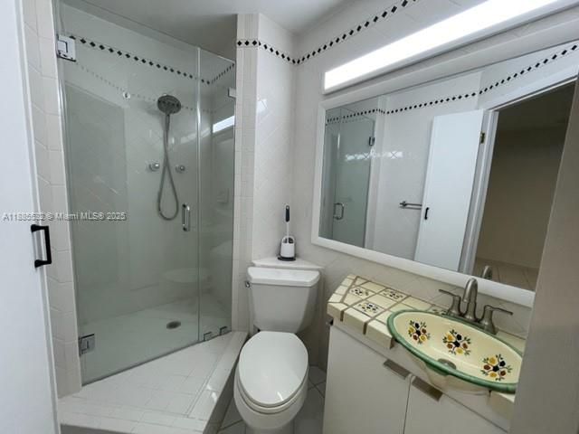 Photo of 3725 Ocean Dr  #910, Hollywood, Florida, 33019 - 