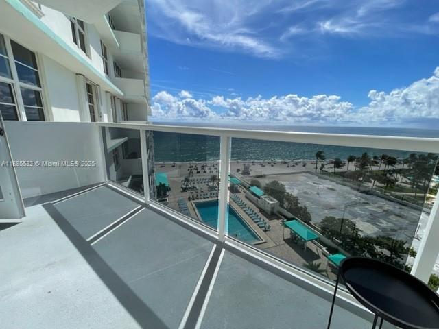 Photo of 3725 Ocean Dr  #910, Hollywood, Florida, 33019 - 