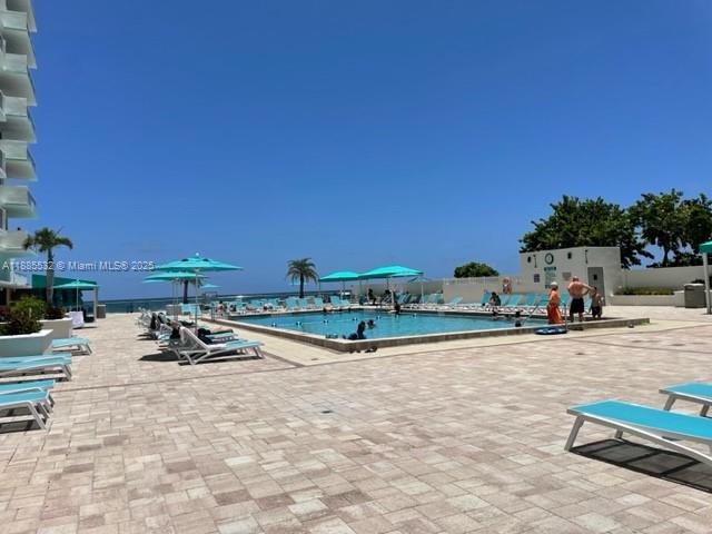 Photo of 3725 Ocean Dr  #910, Hollywood, Florida, 33019 - 