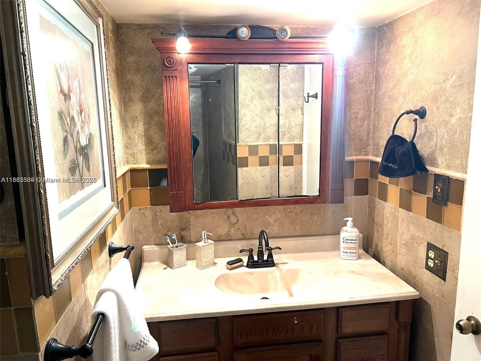 Photo of 1600 Ocean Dr  #3D, Hollywood, Florida, 33019 - 
