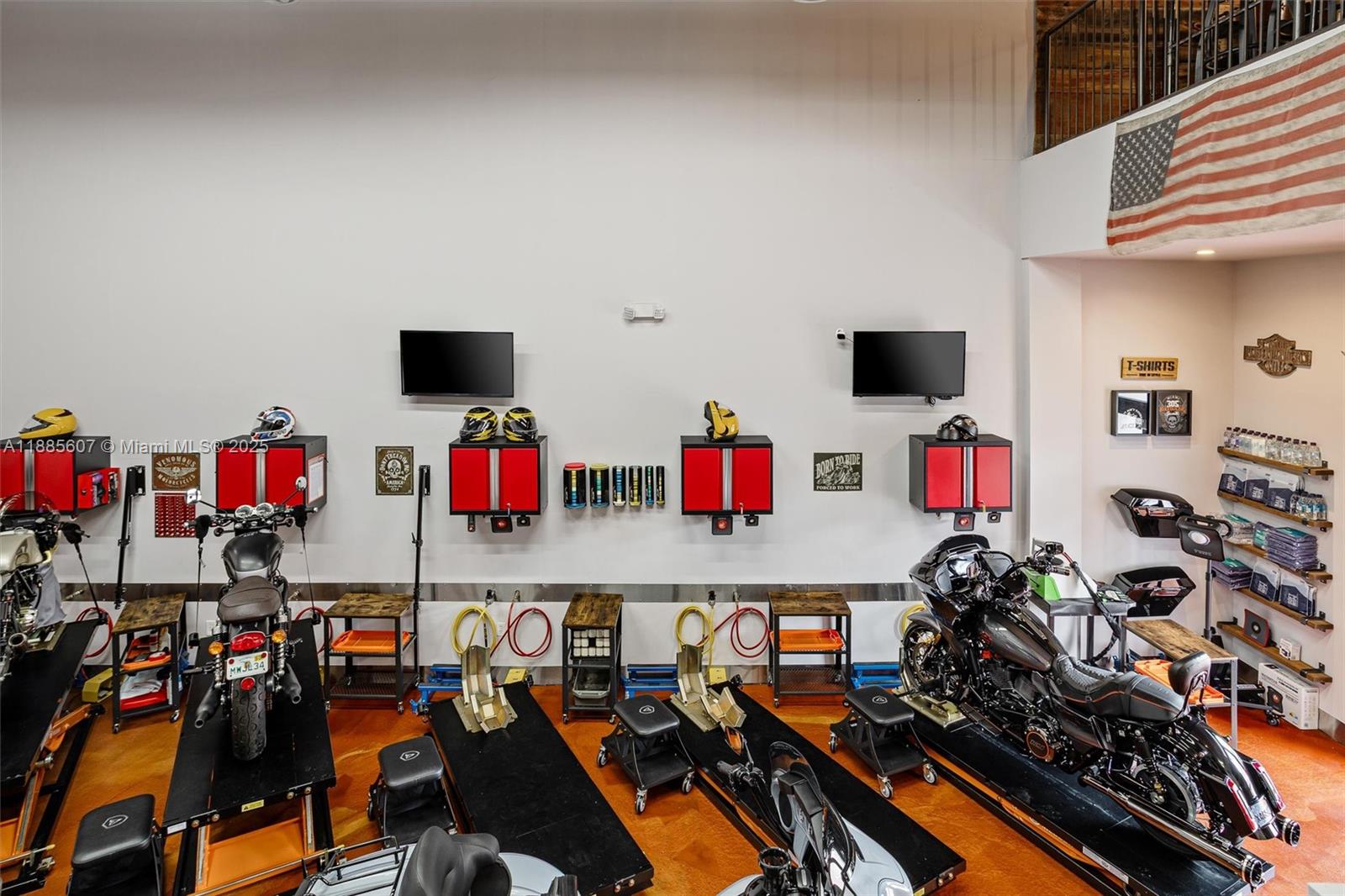   /   sq. ft. $ 2025-09-26 0 Photo