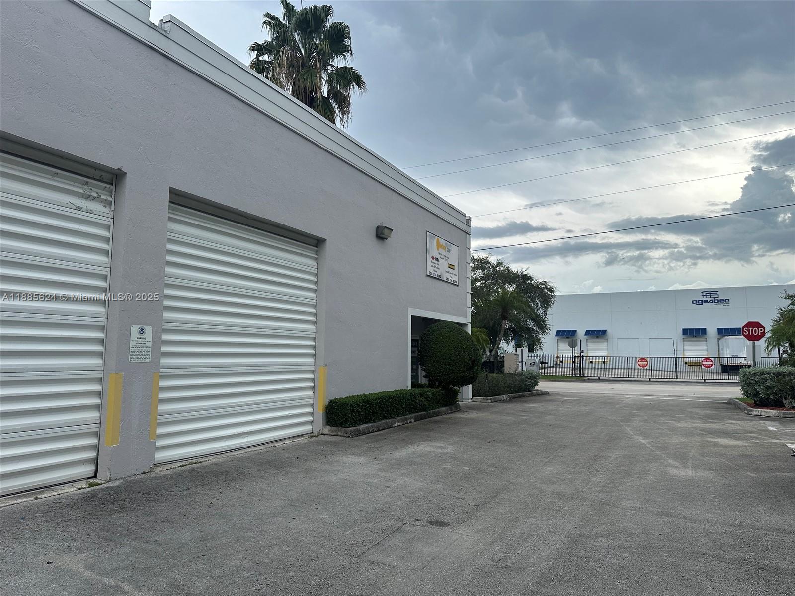 10855  /   sq. ft. $ 2025-09-26 0 foto