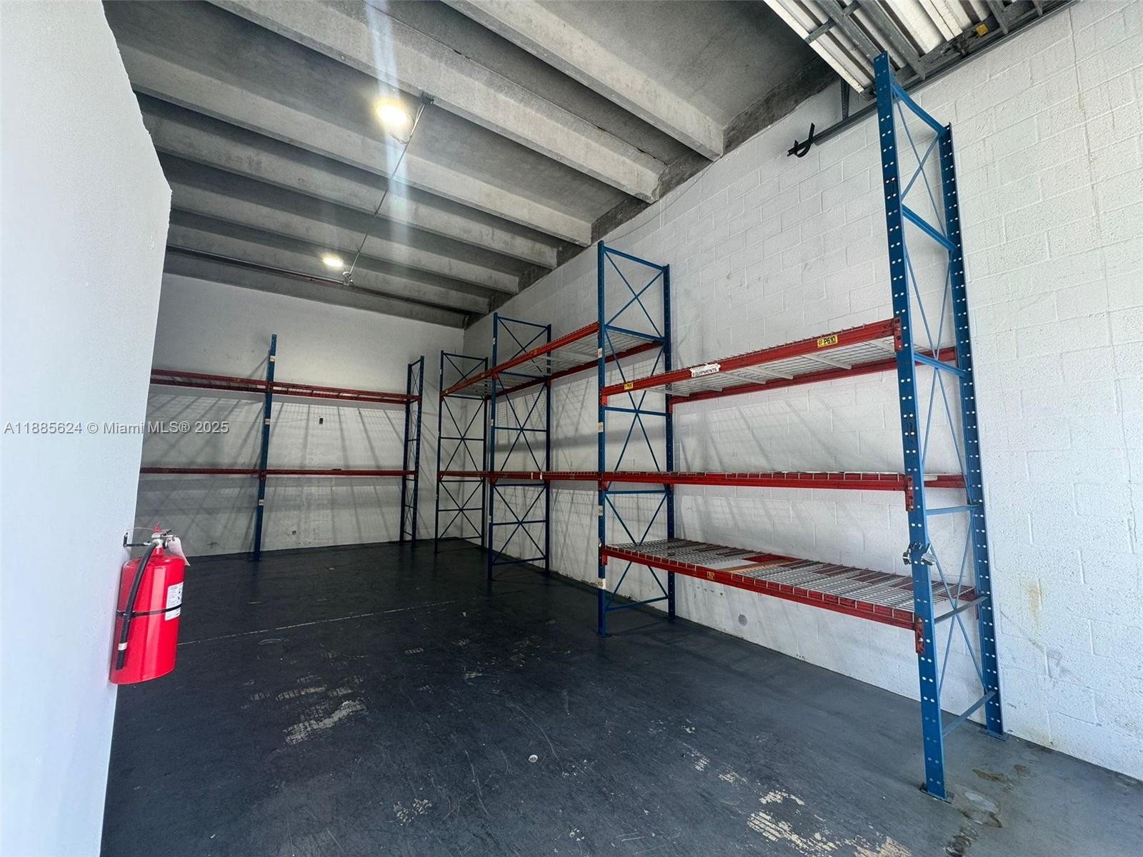 10855  /   sq. ft. $ 2025-09-26 0 foto