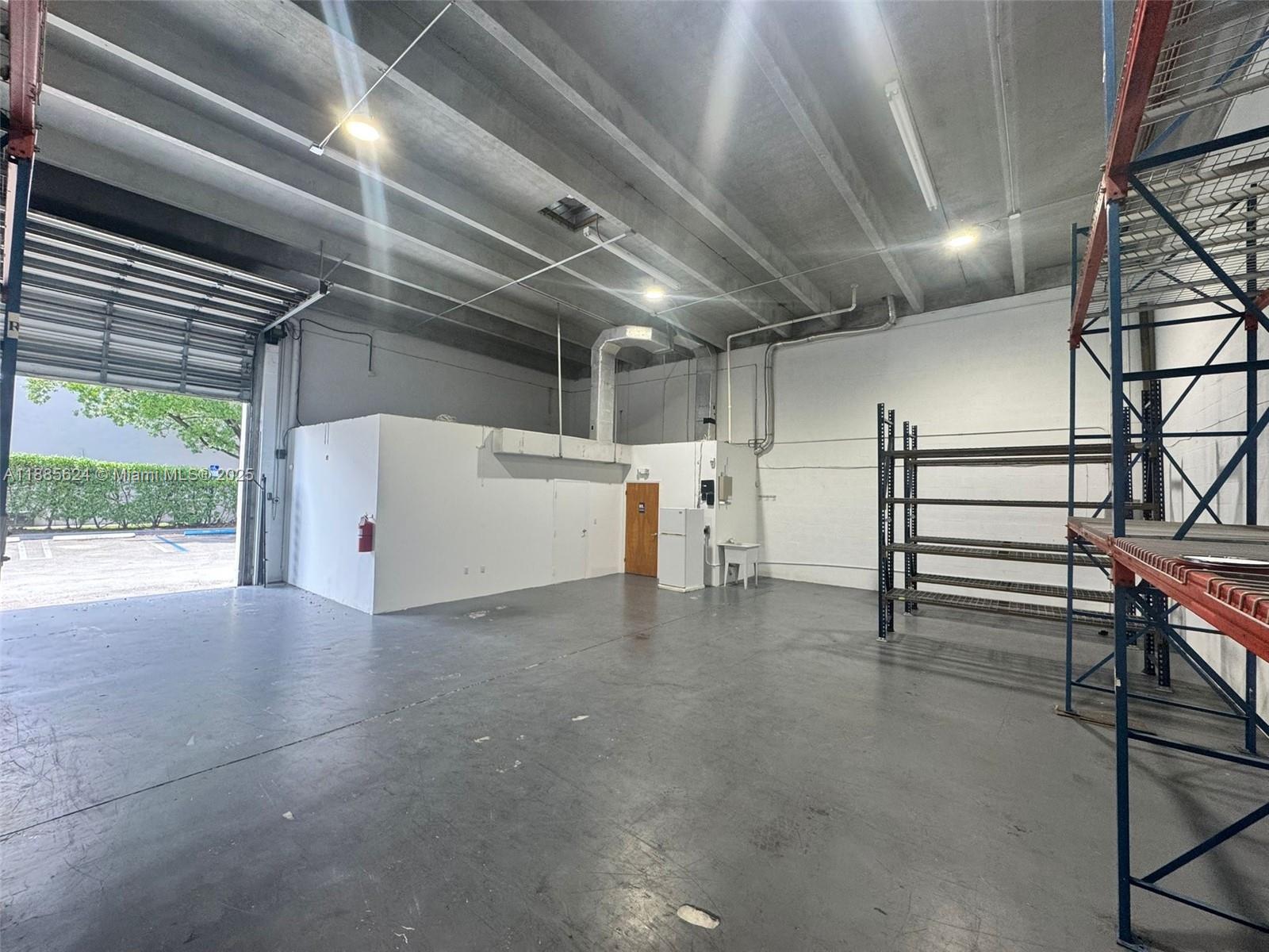 10855  /   sq. ft. $ 2025-09-26 0 foto