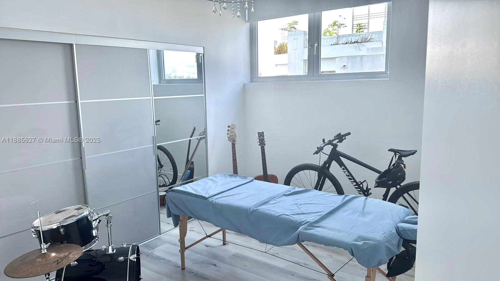 Photo of 17111 Biscayne Blvd  #401, North Miami Beach, Florida, 33160 - 