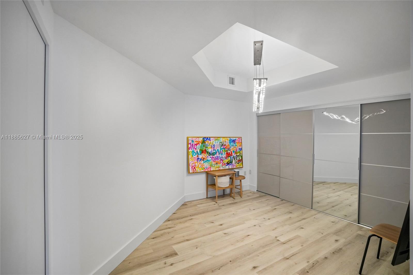 Photo of 17111 Biscayne Blvd #401, North Miami Beach, Florida, 33160 -