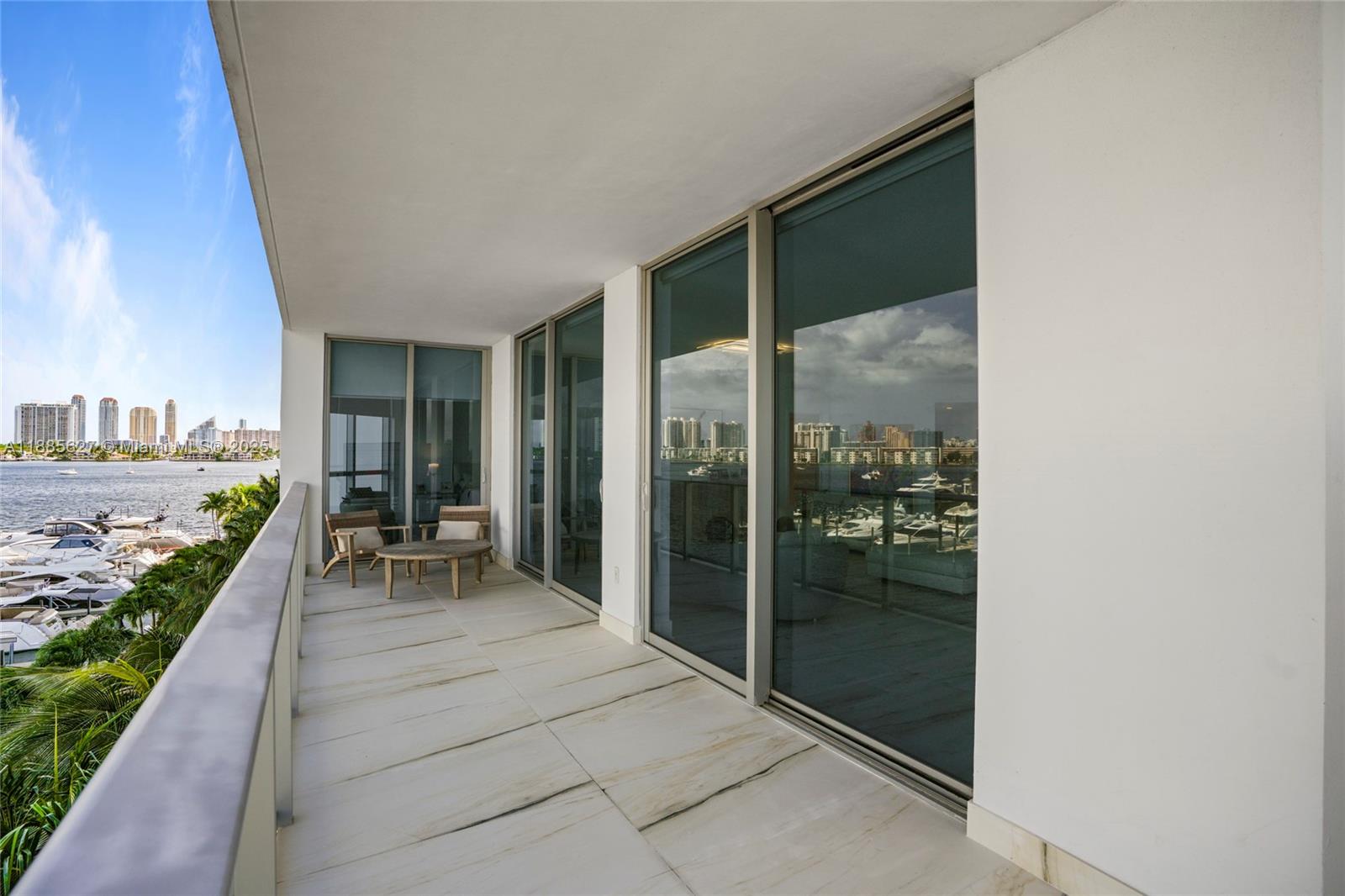 Photo of 17111 Biscayne Blvd #401, North Miami Beach, Florida, 33160 -